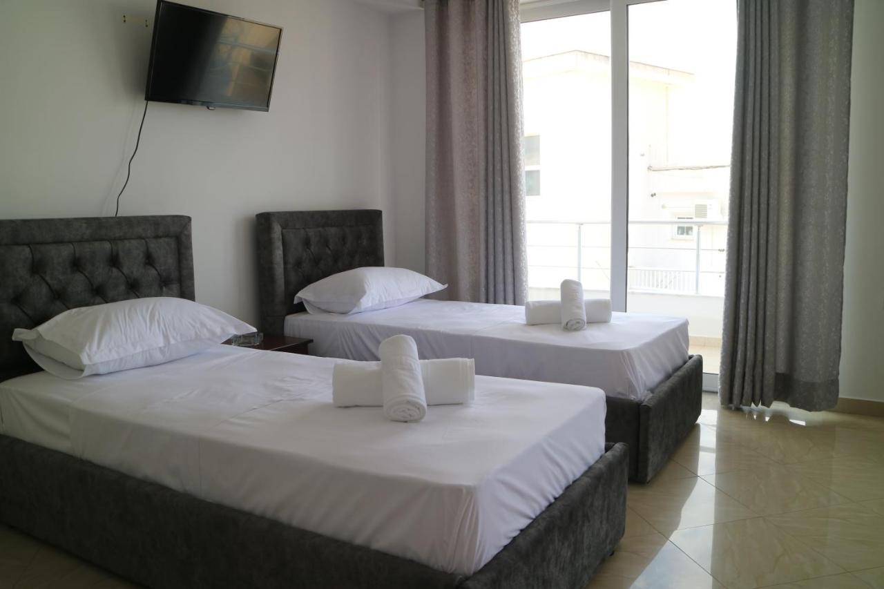 Alnes Hotel Sarandë Exterior foto