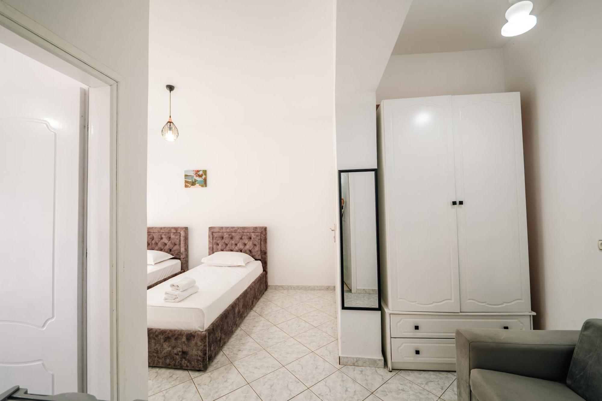 Alnes Hotel Sarandë Exterior foto