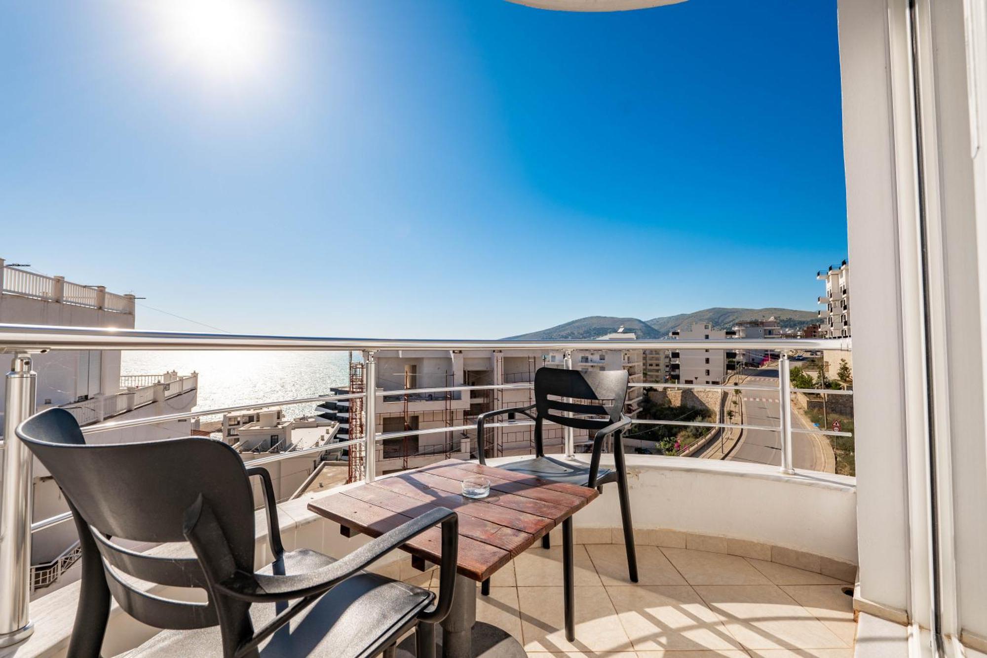 Alnes Hotel Sarandë Exterior foto